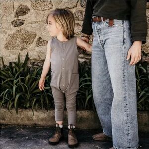 THE SIMPLE FOLK 
Free Range Organic Cotton Jumpsuit | Grey